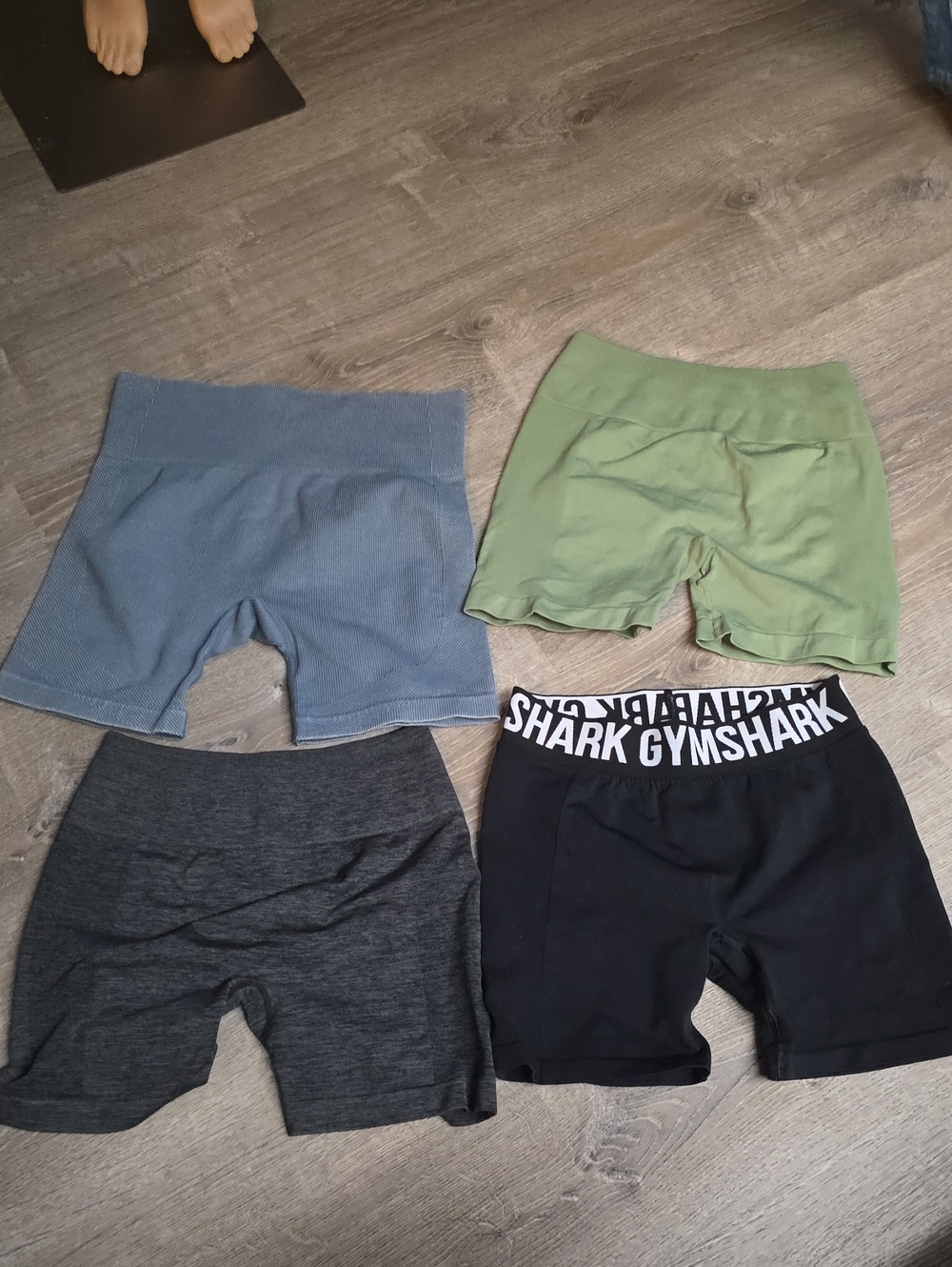 Gymshark , Joy Lab & No BRAND Black High-Waist Logo Bike (4) Shorts